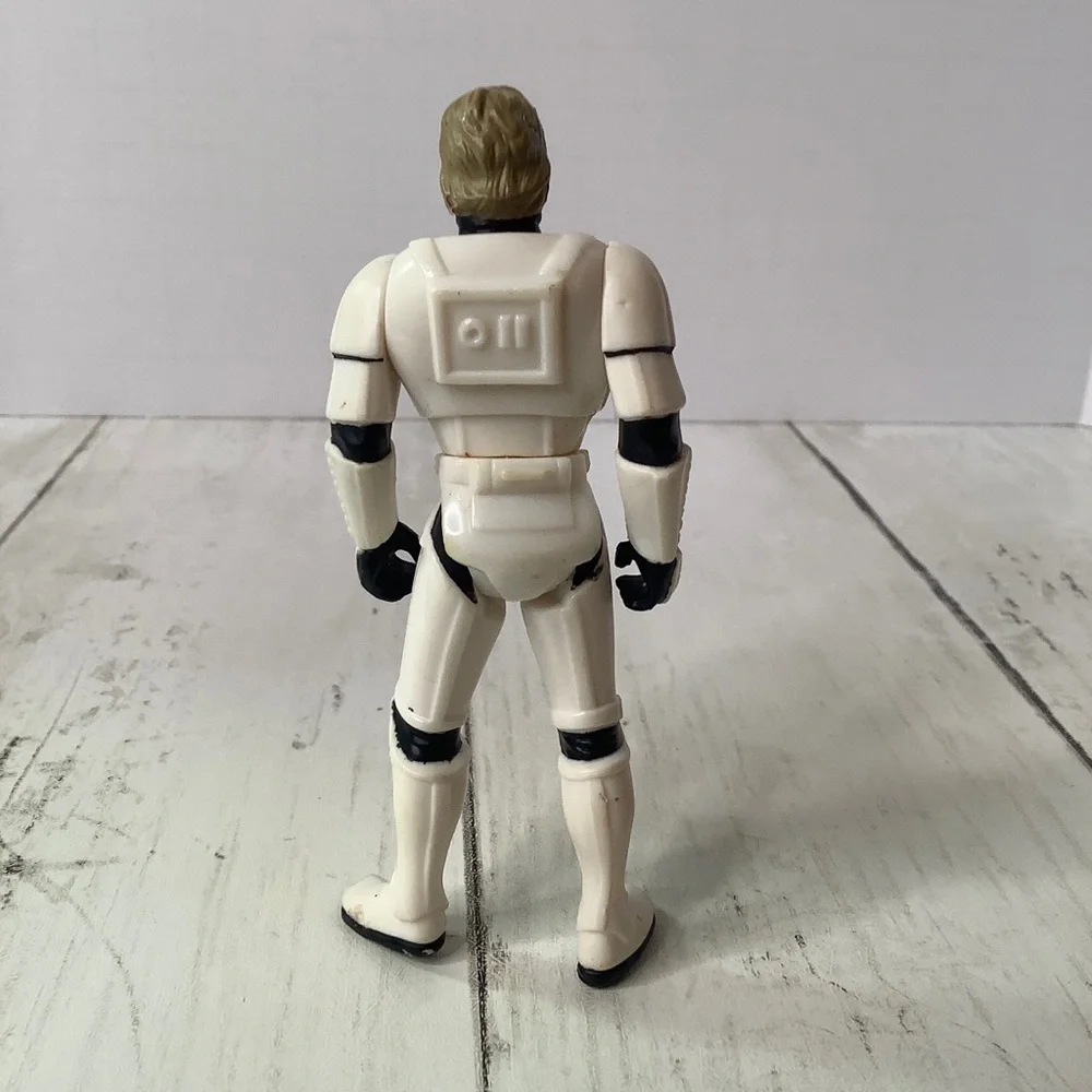 Luke Skywalker Storm Trooper Action Figure (Kenner, 1996)—-with Defect